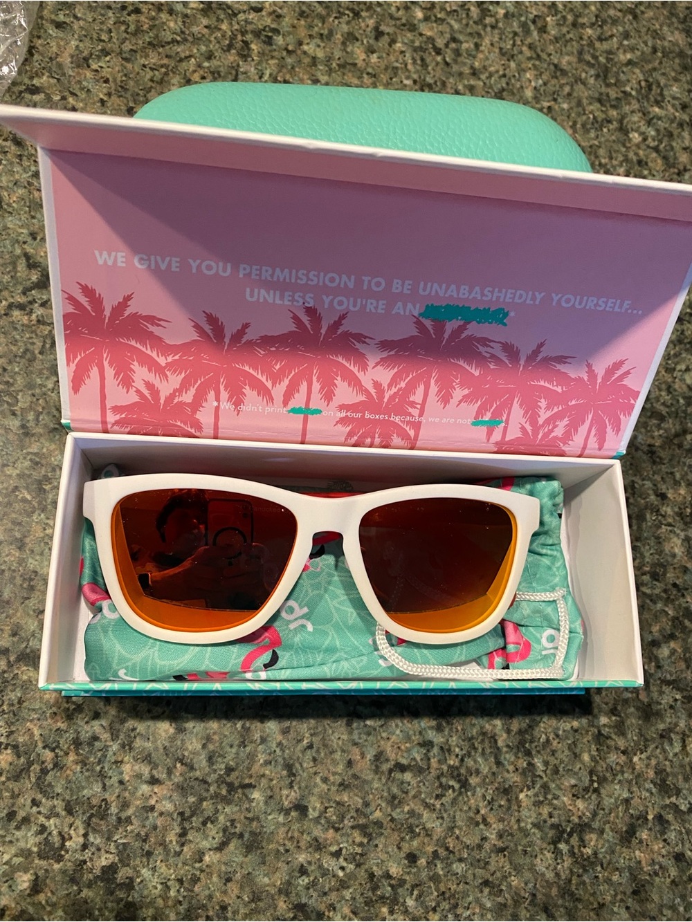 GOODR NWT SUNGLASSES LET'S GET CANUCKED UP CANADA MAPLE LEAF RED WHITE